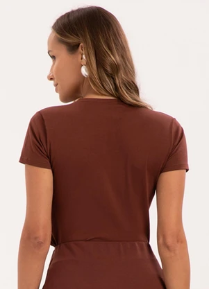Lunender - Blusa Básica de Mangas Curtas em Malha Marrom - LUNENDER