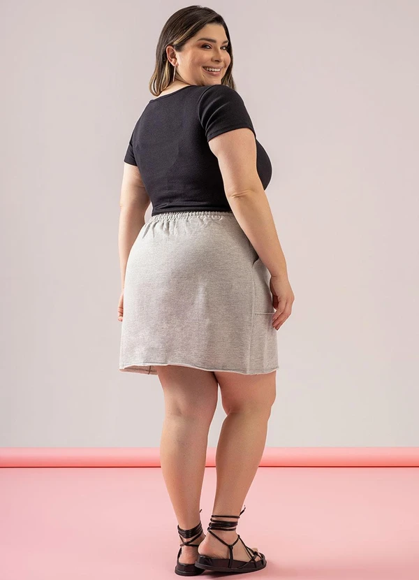 Just Basic - Blusa Básica em Malha Canelada Preto 4