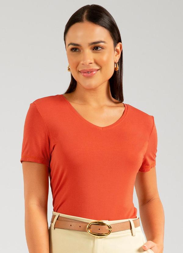 Cativa - Blusa Básica em Malha de Viscose Laranja