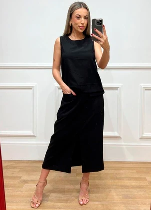Doce Tom - Blusa Básica em Tecido Leve Preto - DOCE TOM