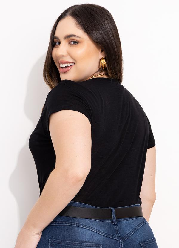 Quintess - Blusa Básica Preta com Mangas Curtas 11