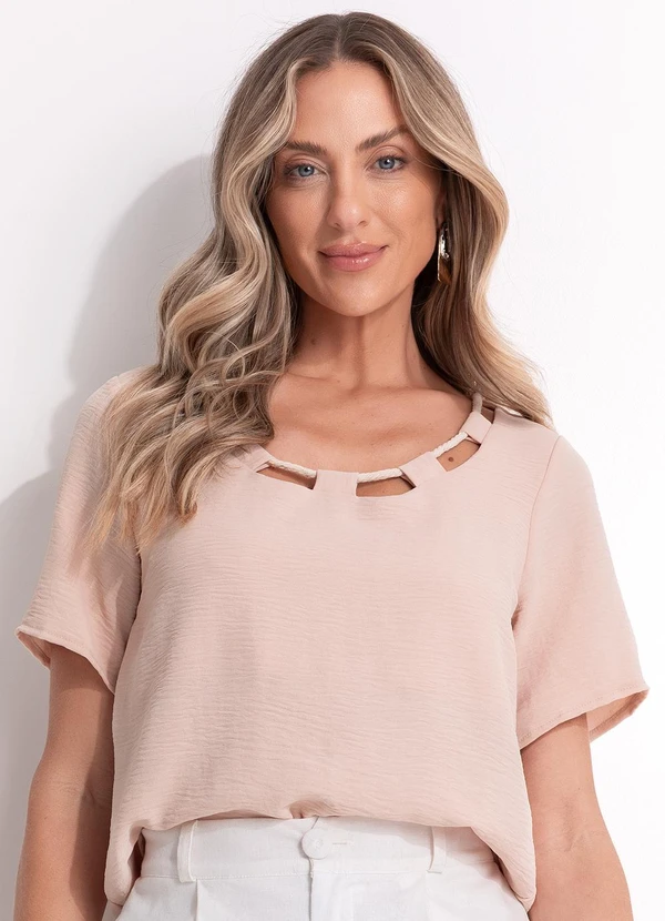 Quintess - Blusa Bege Claro em Crepe Plano