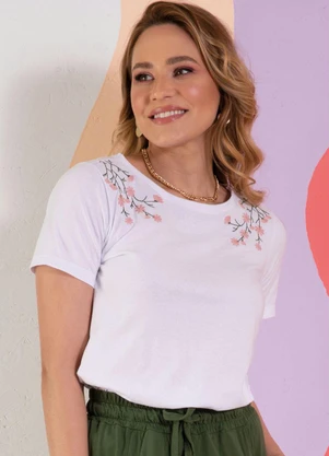 Quintess - Blusa Branca com Bordados em Ramos - QUINTESS