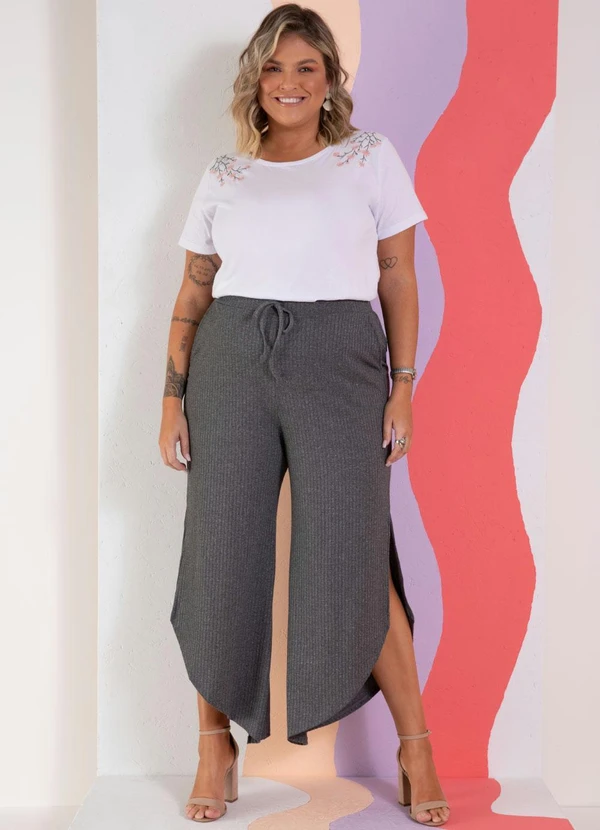 Quintess - Blusa Branca com Bordados em Ramos 5