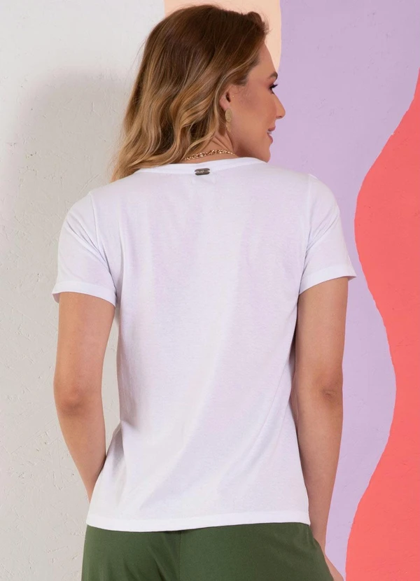 Quintess - Blusa Branca com Bordados em Ramos 11