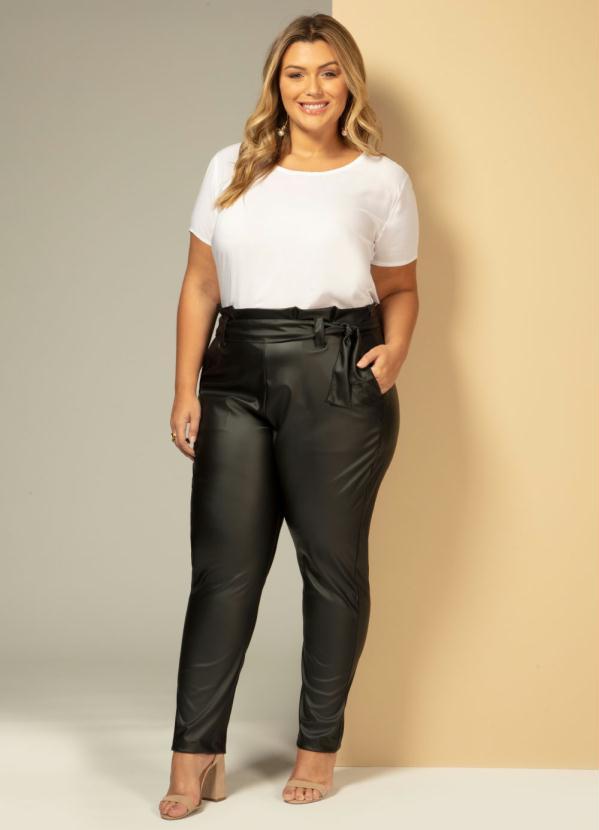 Quintess - Blusa Branca com Zíper nas Costas 7