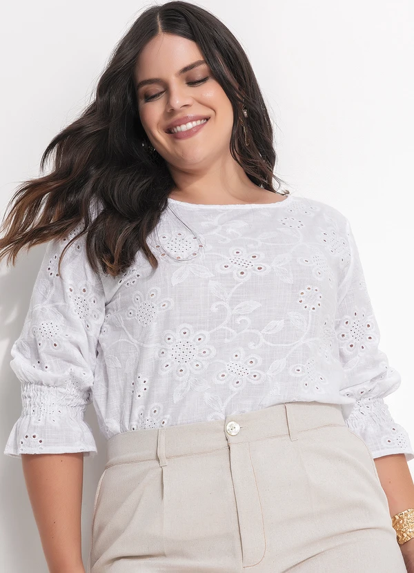 Quintess - Blusa Branca em Tecido Laise 6
