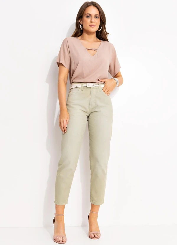 Quintess - Blusa Camel em Viscose Plana com Decote V e Detalhe de Nó 3