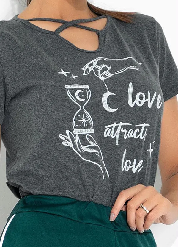 Moda Pop - Blusa Chumbo com Estampa Localizada 5