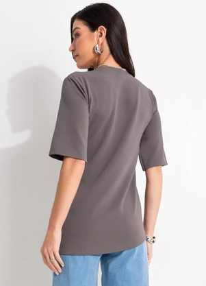 Quintess - Blusa Cinza em Malha Crepe - QUINTESS