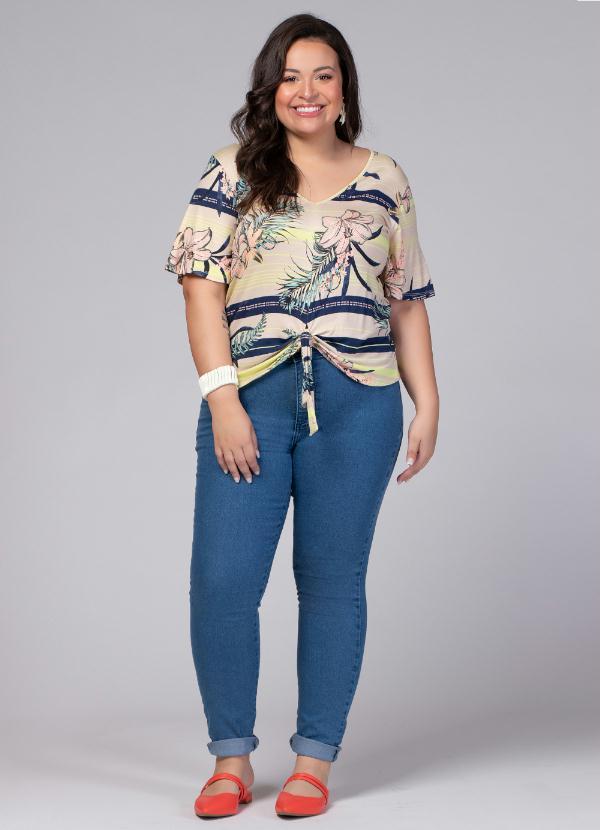 Quintess - Blusa com Amarração na Barra Tropical Bege 7