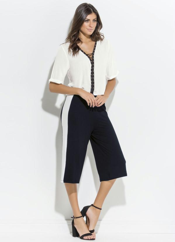 Quintess - Blusa com Amarração Off White e Preta Quintess 5