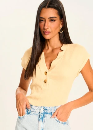 Doce Trama - Blusa com Gola Polo e Botões Frontais Amarelo - DOCE TRAMA