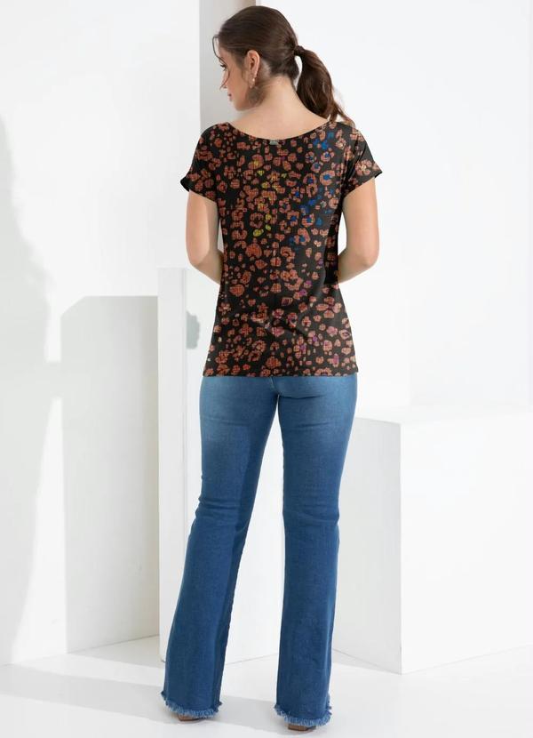 Quintess - Blusa com Manga Curtas Oncinha 4