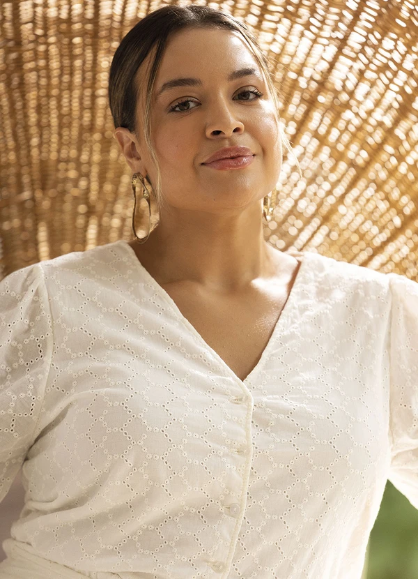 Marialícia - Blusa com Mangas Bufantes Bege 2