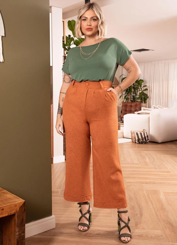 Quintess - Blusa com Mangas Curtas Verde Militar 11