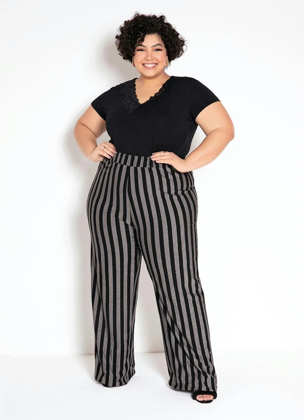 Quintess - Blusa com Renda Preta 13