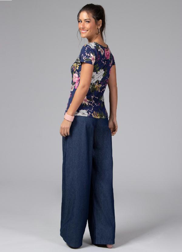 Quintess - Blusa com Tiras no Decote Floral Marinho 4