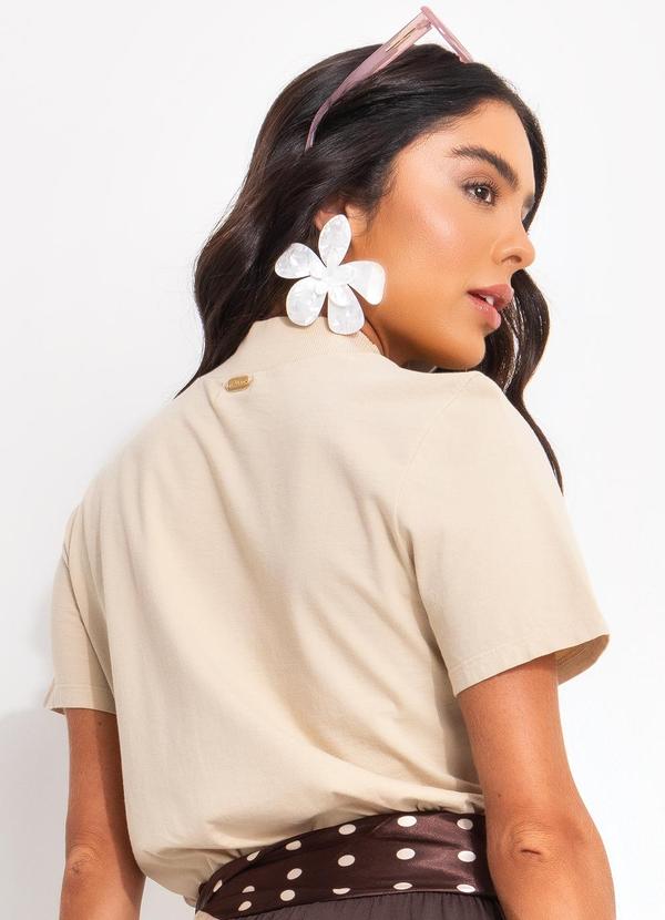 Quintess - Blusa com Trabalhado Decote Bege em Molecotton 2