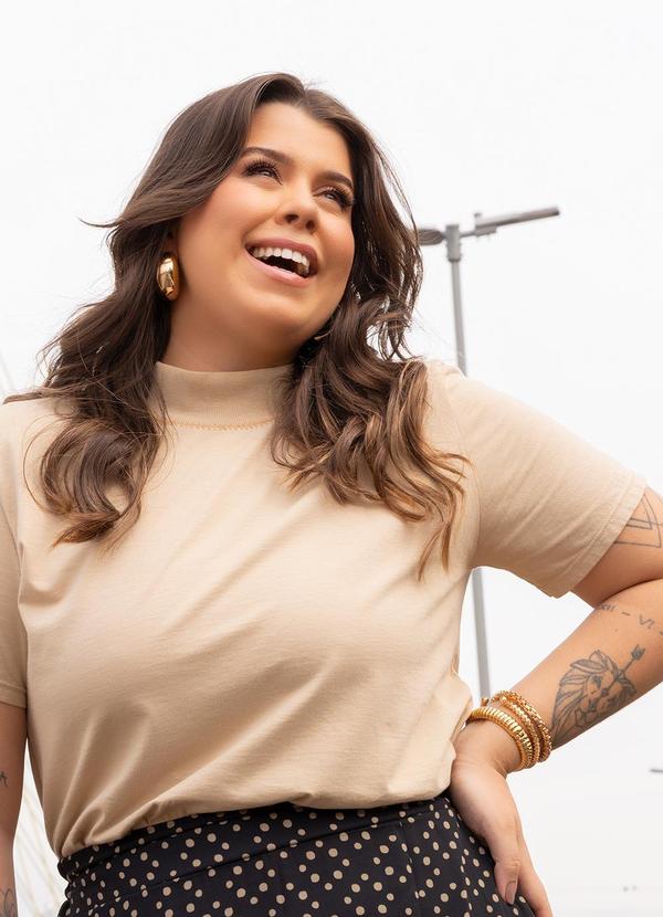 Quintess - Blusa com Trabalhado Decote Bege em Molecotton 8