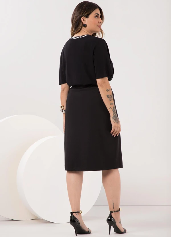 Lunender Mais Mulher - Blusa D Plus Size com Gola em Retilínea Preto 4