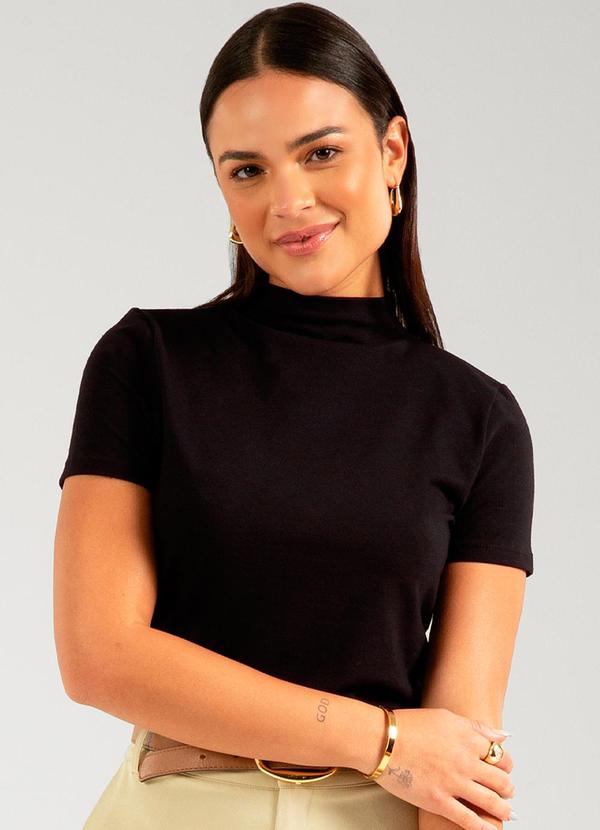 Cativa - Blusa de Manga Curta Básica Essence Preto