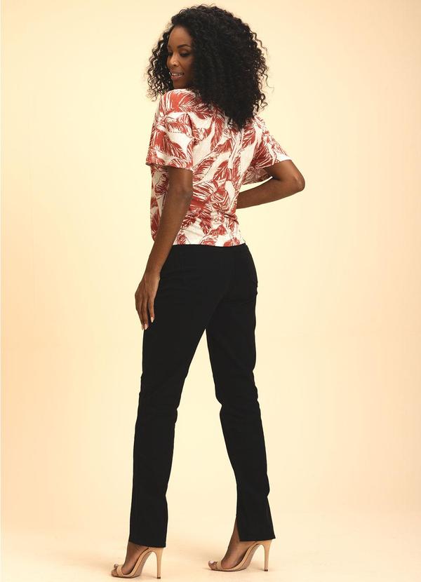 Doce Trama - Blusa de Manga Curta em Malha Cloé Vermelho 4