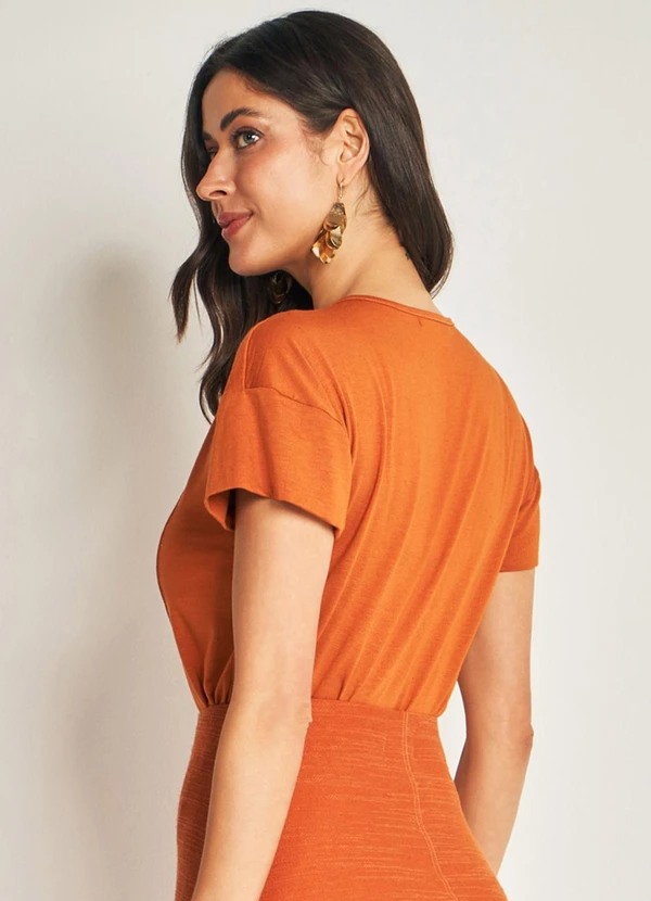 Doce Trama - Blusa de Manga Curta em Viscolinho Laranja 2