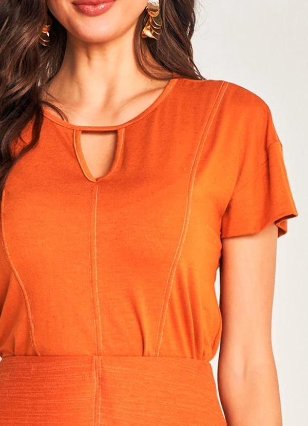 Doce Trama - Blusa de Manga Curta em Viscolinho Laranja 4