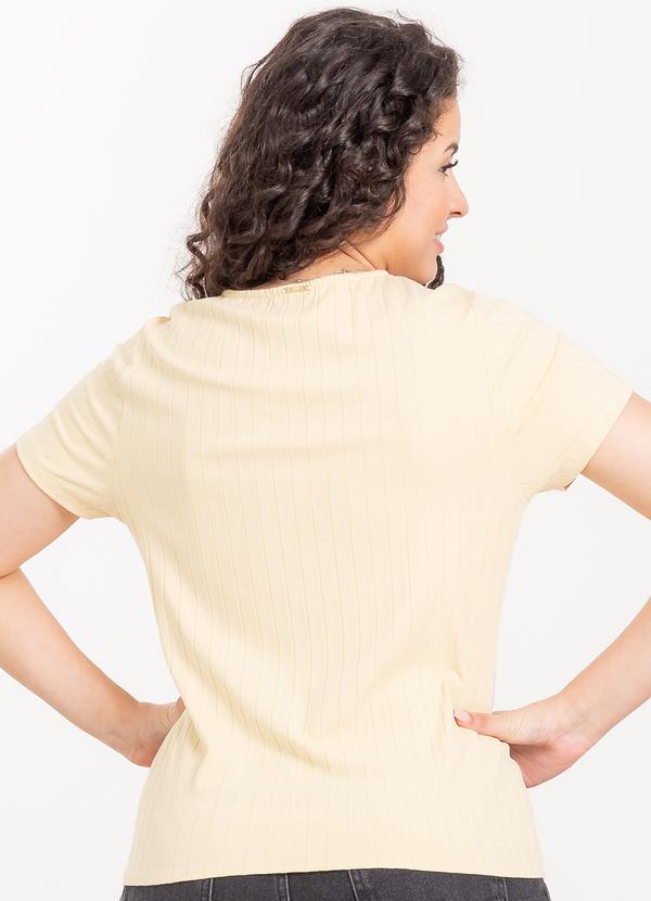 Cativa - Blusa de Manga Curta Estampada Feminina Bege 2