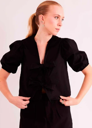 Sofie - Blusa de Manga Curta New Ease em Plano Tricoline C - SOFIE