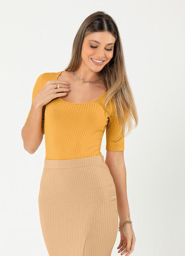 Cativa - Blusa Decote Canoa Canelada Laranja 2