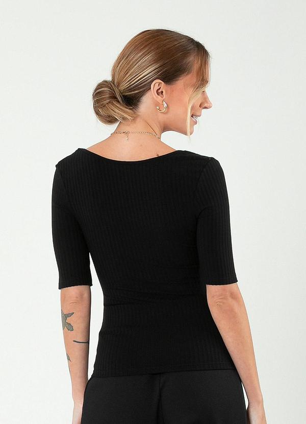 Cativa - Blusa Decote Canoa Canelada Preto 4