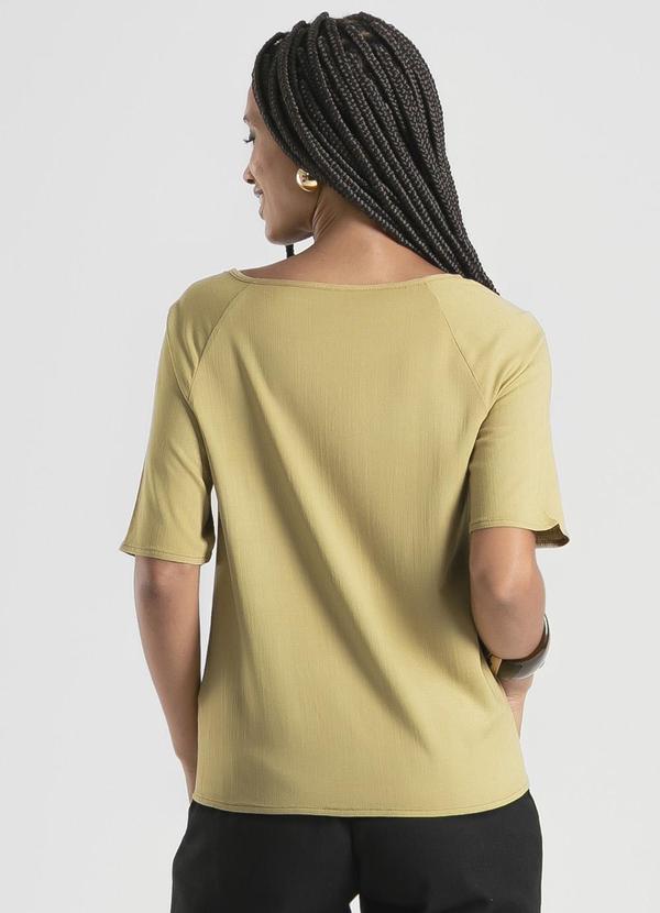 Cativa - Blusa Decote Gota em Viscose Caramelo 2
