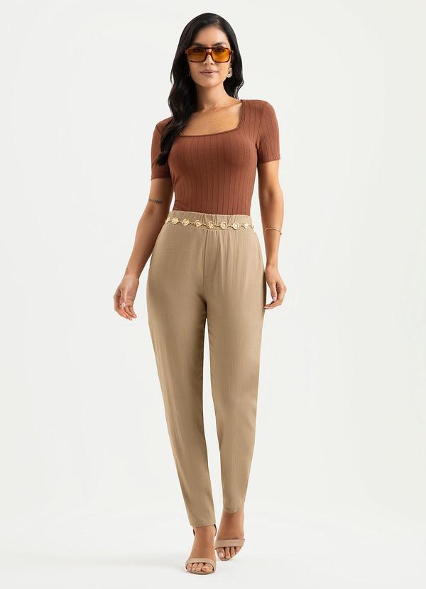 Cativa - Blusa Decote Quadrado Canelada Marrom 3