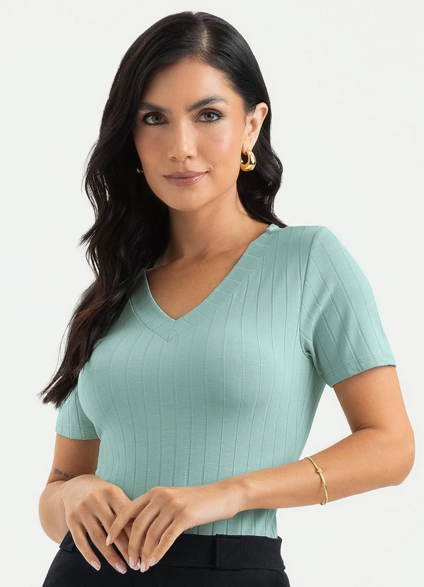 Cativa - Blusa Decote V Canelada Verde Claro
