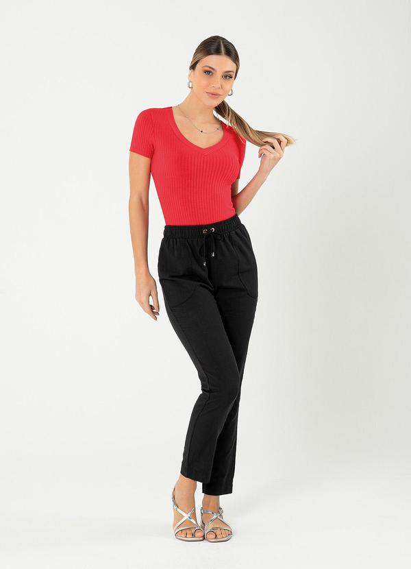 Cativa - Blusa Decote V Canelada Vermelho 3