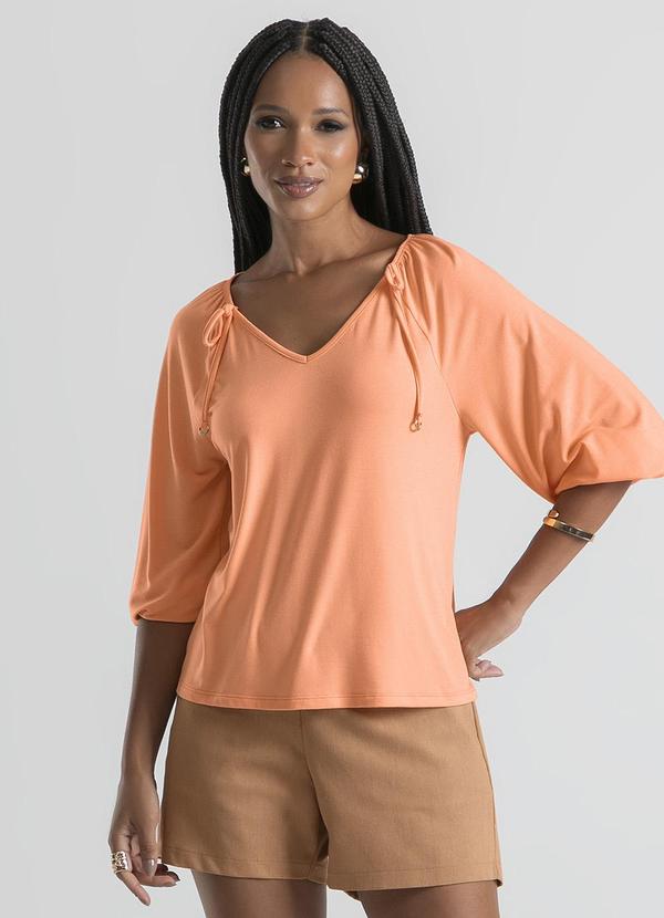 Cativa - Blusa Decote V em Crepe Laranja Claro