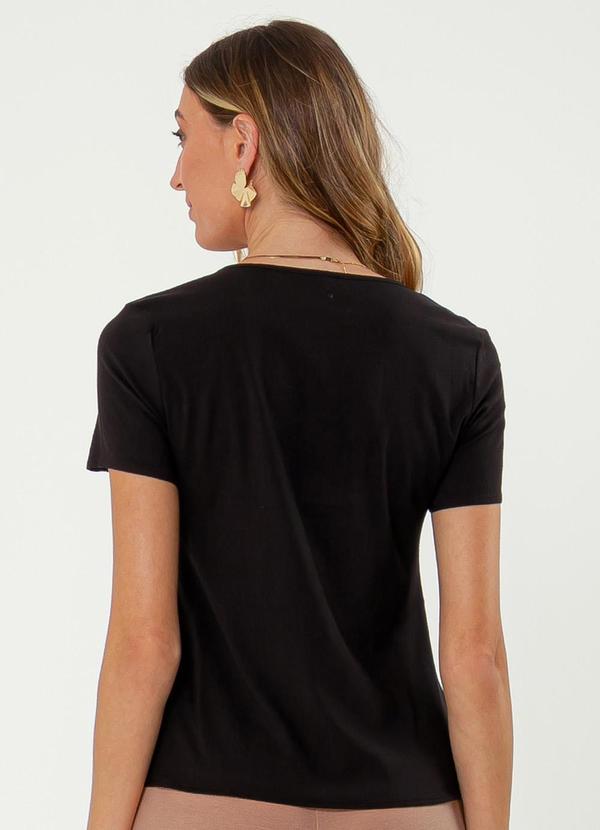 Cativa - Blusa Decote V em Viscose Preto 2