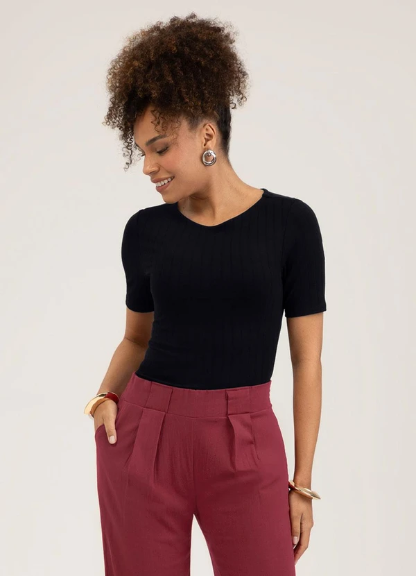 Cativa - Blusa em Canelado Preto