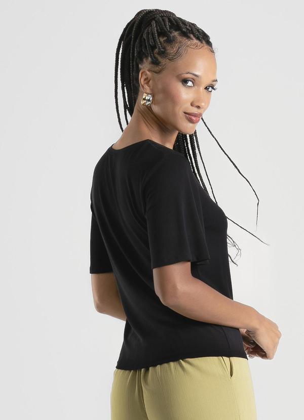 Cativa - Blusa em Crepe Preto 2