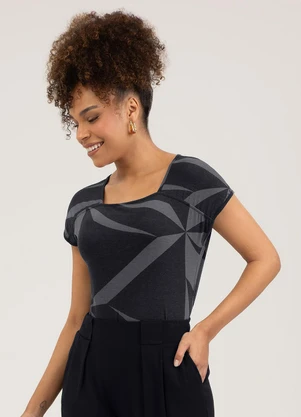 Cativa - Blusa em Crepe Preto - CATIVA