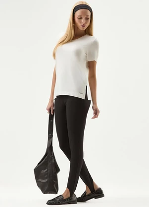 Veev - Blusa em Malha Bamboo Abertura Lateral Bege - VEEV