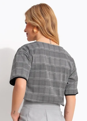 Quintess - Blusa Xadrez Preto em Malha Estruturada - QUINTESS