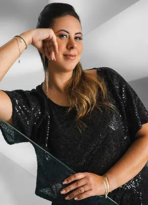 Quintess - Blusa em Paetê Preto Soltinha - QUINTESS