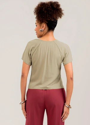 Cativa - Blusa em Viscose Marrom Claro - CATIVA