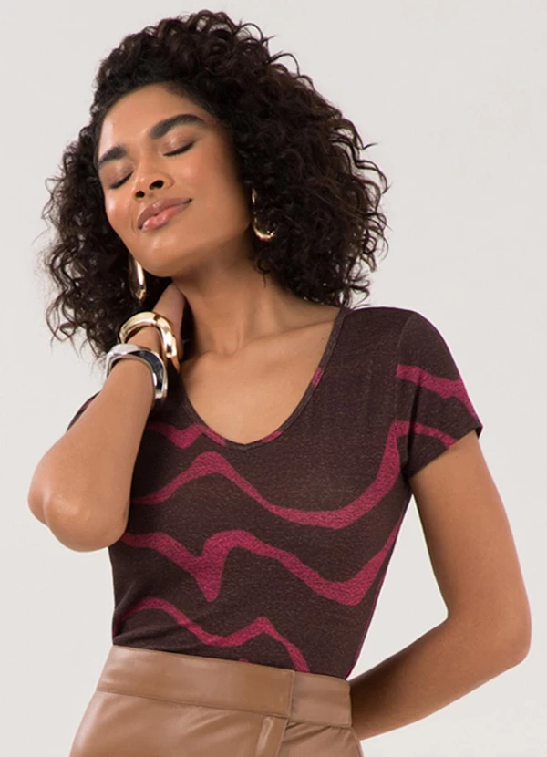 Lunender - Blusa Estampada D com Decote em V Marrom