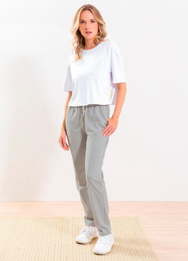 Cativa - Blusa Estilo Cropped Aviamento Decorativo Branco 3