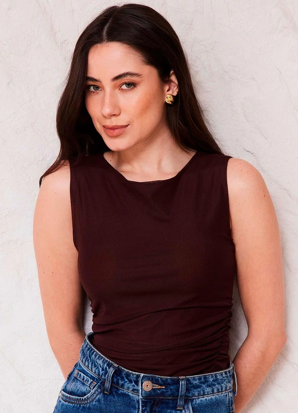Doce Trama - Blusa Feminina Ajustada em Tule Sunset Marrom