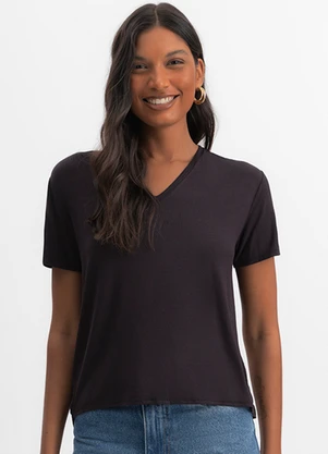 Essendi - Blusa Feminina Básica em Malha  Preto - ESSENDI